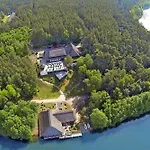 בית נופש Ferienhaeuser Im Naturresort Drewitz